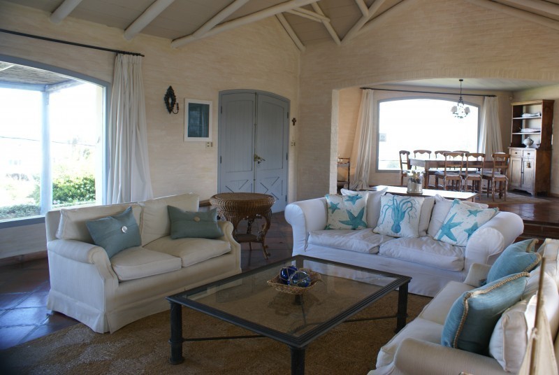 Importante propiedad en alquiler en La Barra con vistas al mar 